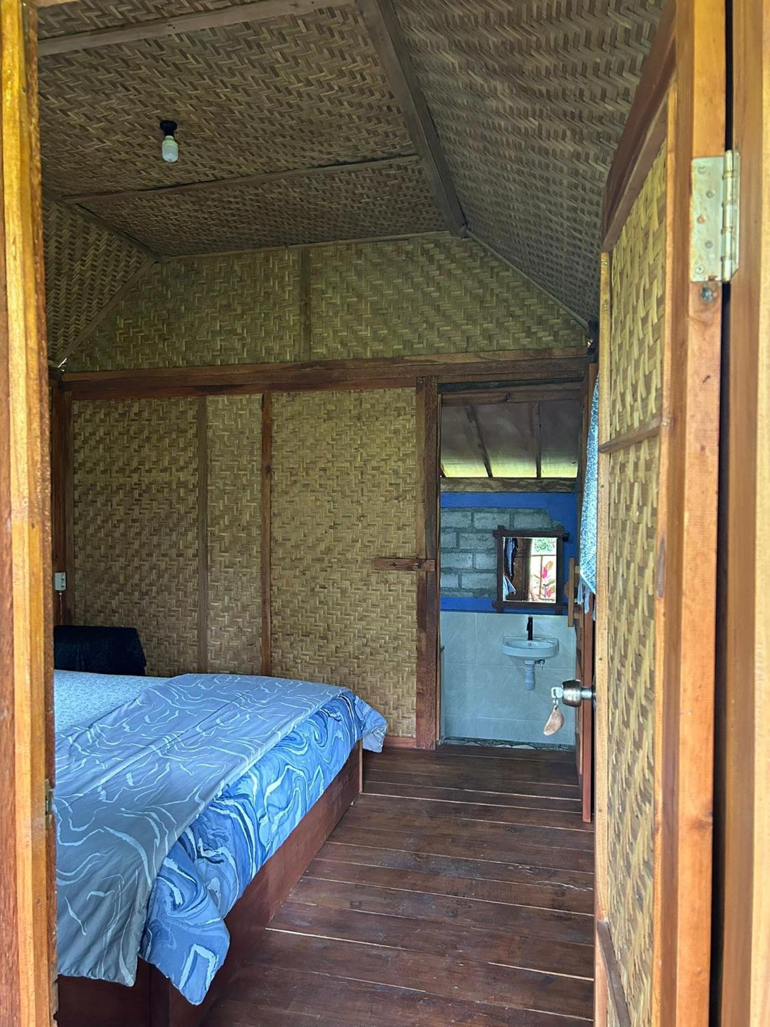Banana Bungalows Tetebatu Exterior photo